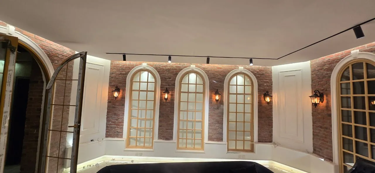 من أعمال الإنارة، مقبس