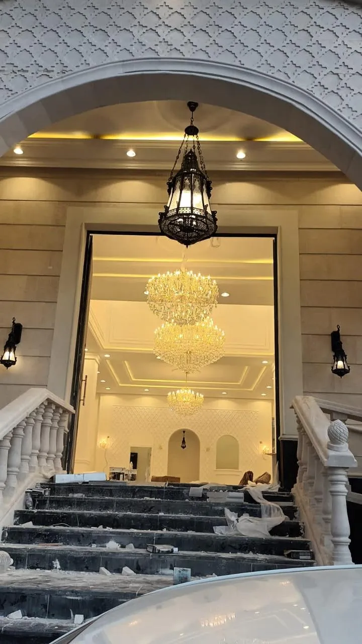 من أعمال الإنارة، مقبس